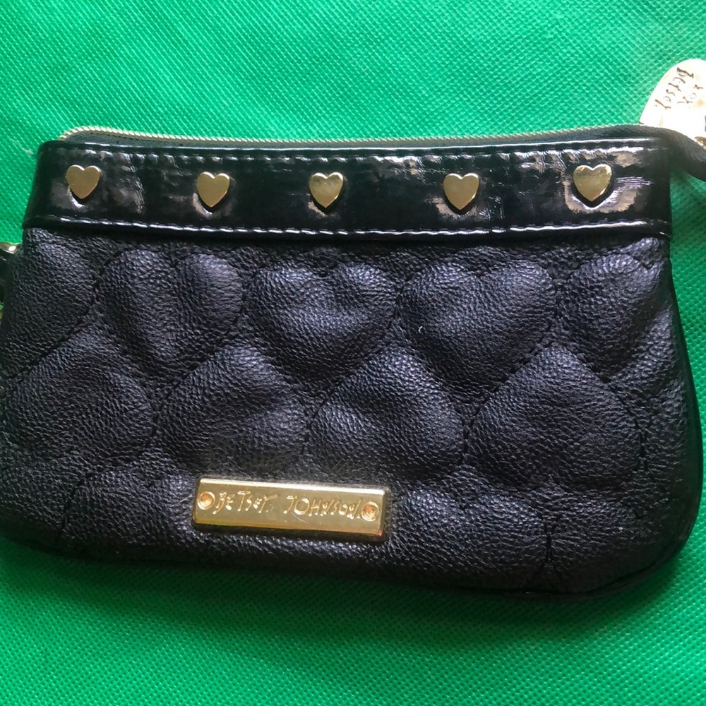 Betsy Johnson wristlet in black